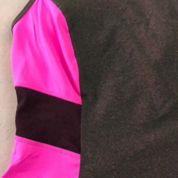 NWOT Express Performance Workout Racerback Tank Gray Pink Black Size Me… - Picture 3 of 7